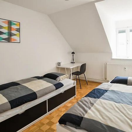 Strict City Apartments 卢布尔雅那 外观 照片