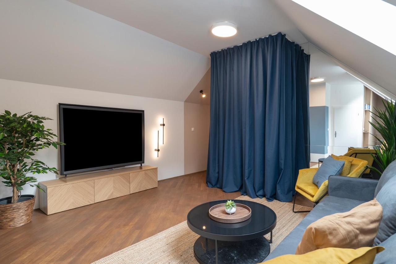 Strict City Apartments 卢布尔雅那 外观 照片